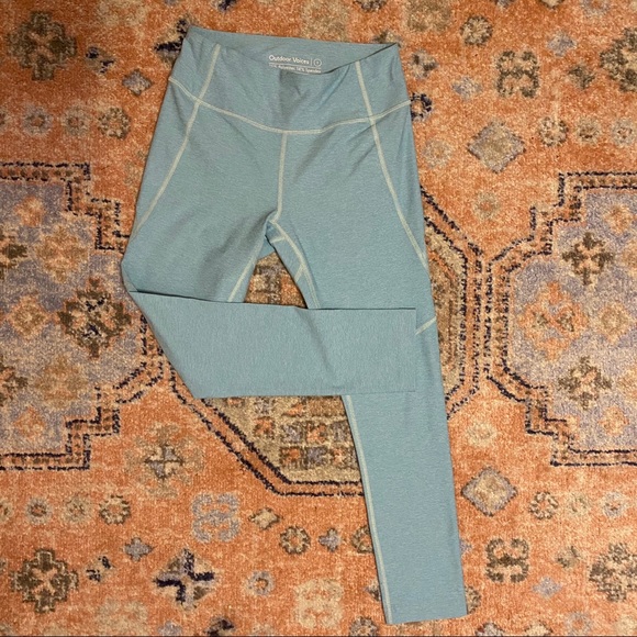 Outdoor Voices Pants - NWT Outdoor voices 3/4 length warmup leggings
